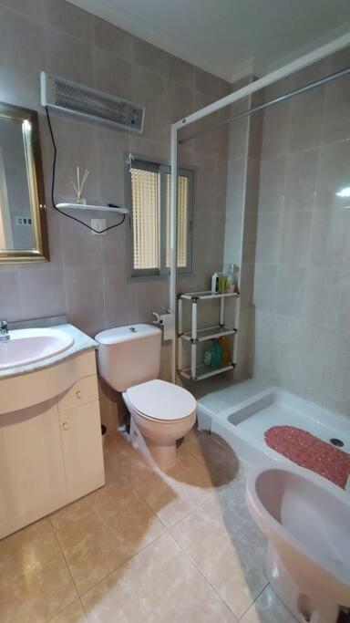 Charming Three Bedroom Apartment In Alcoi Eksteriør bilde