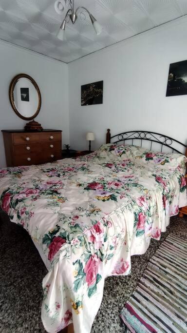 Charming Three Bedroom Apartment In Alcoi Eksteriør bilde